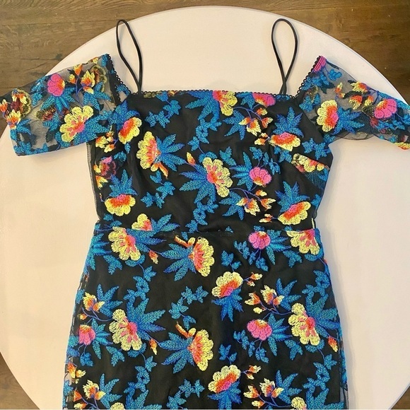 Topshop Off-The-Shoulder Floral Embroidered Bodycon Mini Dress - Picture 7 of 15